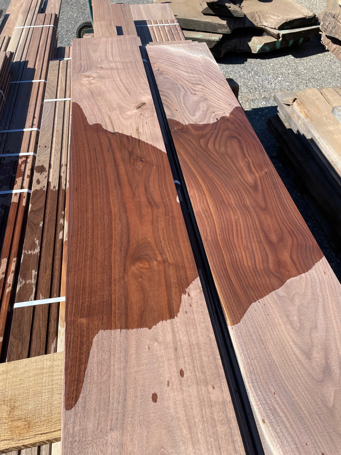 Buy select black walnut hardwood flooring at Hearne Hardwoods Inc